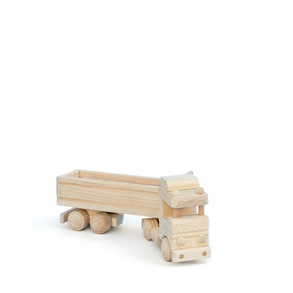 Houten vrachtwagen met laadbak